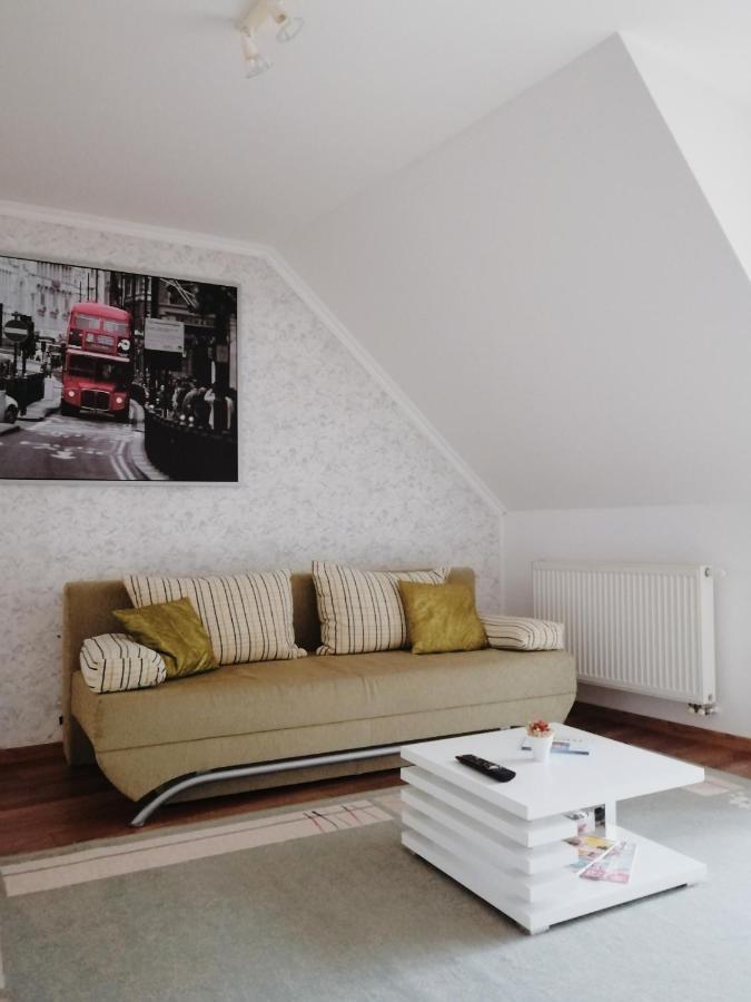 Apartman Pri Parku Sered' Exteriér fotografie