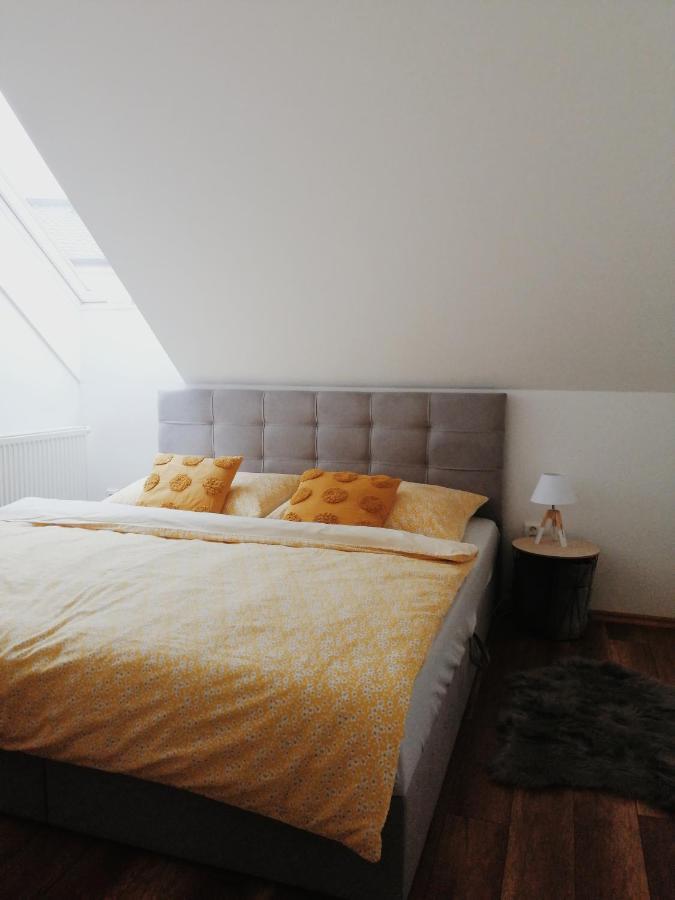 Apartman Pri Parku Sered' Exteriér fotografie