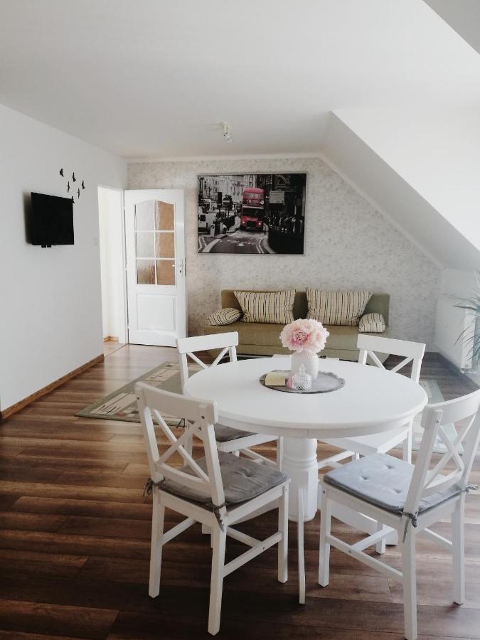 Apartman Pri Parku Sered' Exteriér fotografie