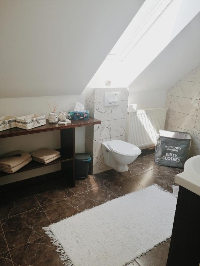 Apartman Pri Parku Sered' Exteriér fotografie