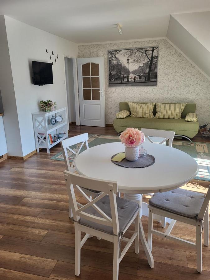 Apartman Pri Parku Sered' Exteriér fotografie